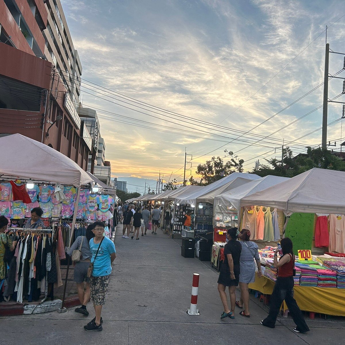 Thepprasit Night Market